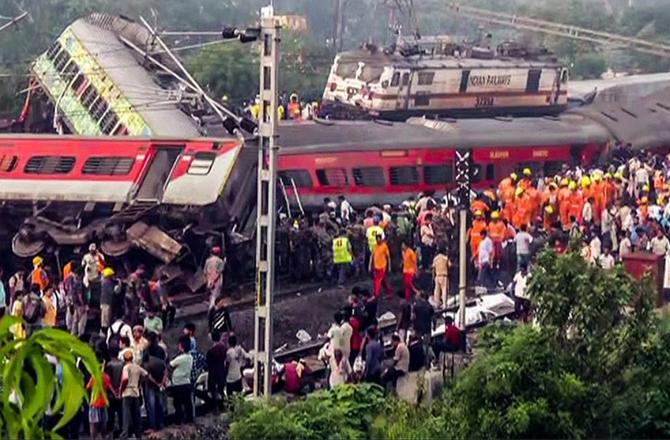 ادیشہ ٹرین حادثہ : ۲۸۸؍ افراد جاں بحق، ۹۰۰؍ سے زائد زخمی، ۴۸؍ ٹرینیں منسوخ