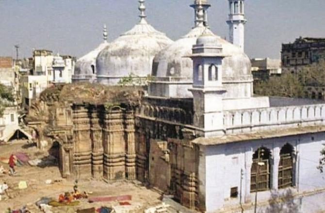 Like Babri Masjid, an attempt is being made to create a controversy over Gianwapi Masjid and Mathura`s Shahi Masjid. Photo: INN