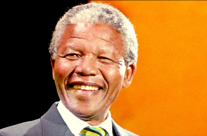 ۱۹۹۳ء میں نیلسن منڈیلا کو امن کیلئے نوبیل انعام تفویض کیا گیا تھا۔ انہیں ۲۶۰؍ انعامات ملے تھے جن میں بھارت رتن اور پریسیڈنٹ میڈل آف فریڈم قابل ذکر ہیں۔