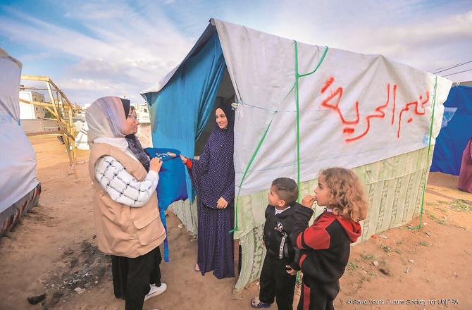 Pregnant women live in such tents, this photo was posted by the United Nations on X. Photo: INN