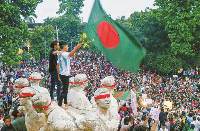 Students are protesting during the civil disobedience movement against the quota system of the government. Photo: AP/PTI and Al Jazeera