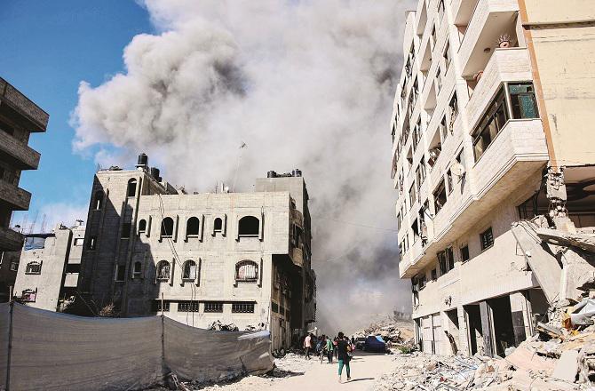 A photo taken shortly after the Israeli army attack in a Gaza area. Photo: INN.