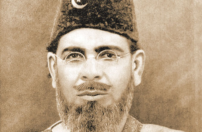 &nbsp;میری والدہ مذہبی خصوصیات کا مرقع تھیں اس لئے بچپن ہی سے اسلامی تعلیمات سے گہرا شغف رہا تھا۔والد کے انتقال کے بعد انہوں نے ہم تمام بھائی بہنوں کو اعلیٰ تعلیم دلوائی۔ وہ چاہتی تھیں کہ ہم سب پڑھ لکھ کر کامیاب انسان بن جائیں۔ آزادی کی جدوجہد میں انہوں نے بھی اہم کردار ادا کیا تھا۔ ماؤں کی خوبصورتی ان کی محبت میں ہوتی ہے۔ میری ماں دنیا کی سب سے خوبصورت ماں ہے۔مولانا محمد علی جوہر،صحافی، شاعر