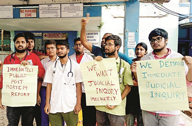 Protest by junior doctors and medical students at North Bengal Medical College and Hospital in Kolkata. Photo: PTI