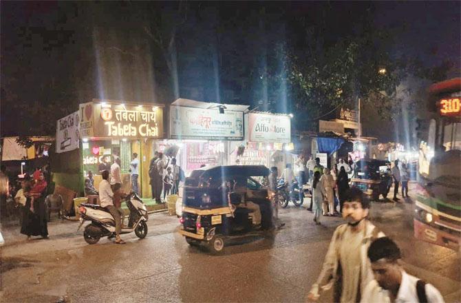 The absence of hawkers on the road is also facilitating pedestrians. Photo: Syed Sameer Abidi