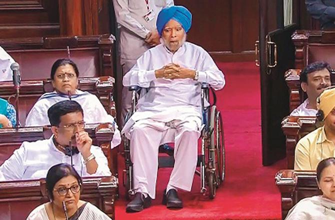 Manmohan Singh regularly graced the House as long as his health permitted. Photo: INN.