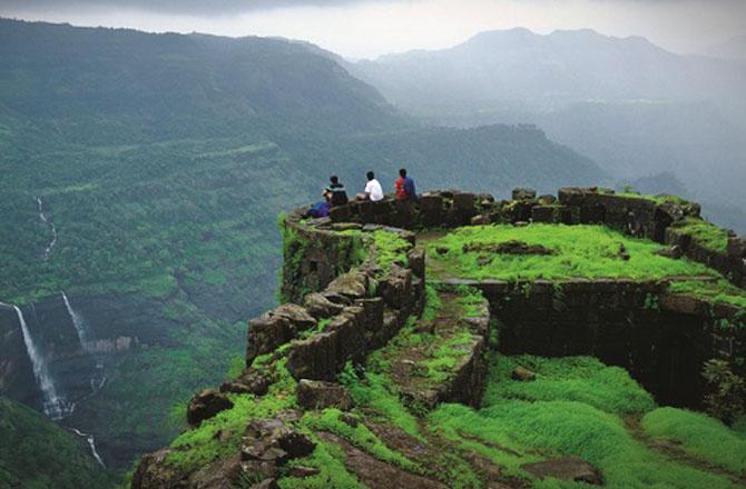 The peaks of the Rajmachi fort offer a beautiful view. Photo: INN