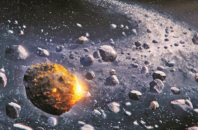 کشودرگرہ کی پٹی (Asteroid belt): یہ بیلٹ مریخ اور مشتری کے درمیان ایک علاقے میں واقع ہے۔ اس خطے میں گھومنے والے چھوٹے سیارچوں کی ایک بڑی مقدار، جو بنیادی طور پر چٹانوں اور کچھ دھاتوں پر مشتمل ہے۔&nbsp;