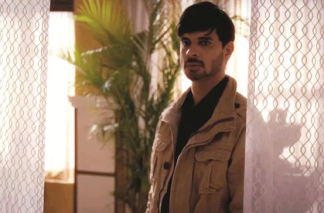 Tahir Raj Bhasin can be seen in a scene from the web series Yeh Kali Kali Aanh. Photo: INN