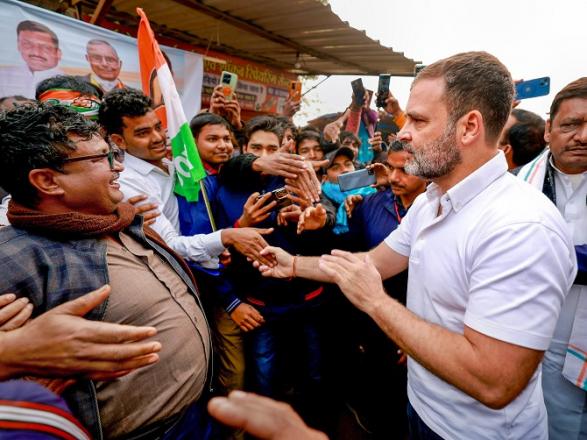 Rahul meeting people during Yatra. Photo: PTI