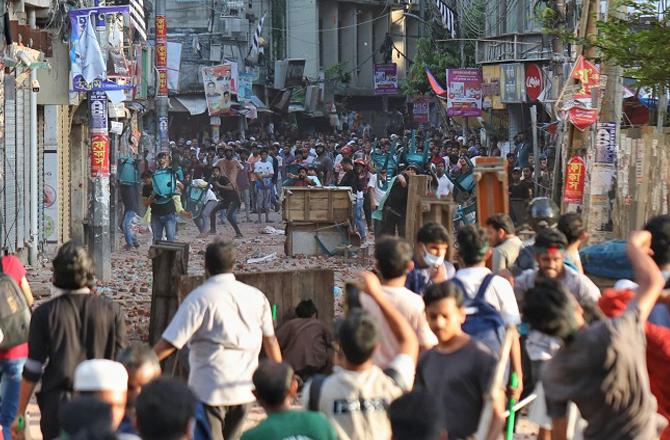 A scene of clashes between protesters and police in Bangladesh. Photo: X