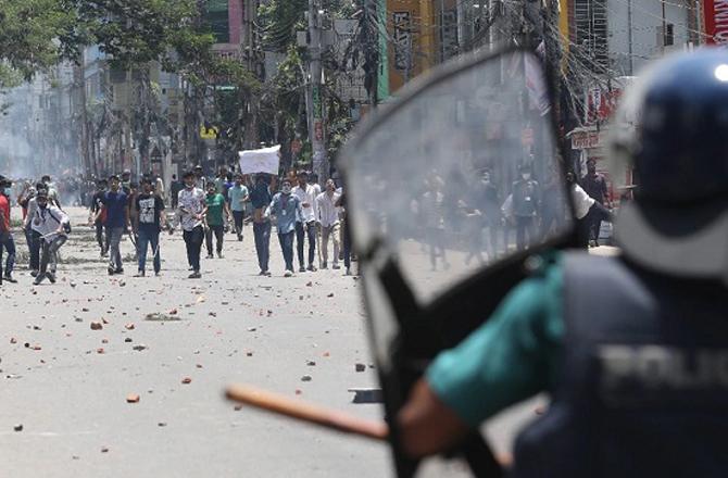 Student protests in Bangladesh have turned violent. Photo: INN.