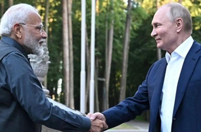 Indian Prime Minister Narendra Modi (left) and Russian Prime Minister Vladimir Putin (right). Photo: INN