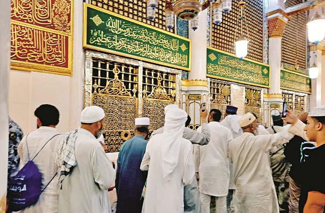 Not only was Hazrat Umar`s prayer for martyrdom accepted, but he was also blessed with the closeness of his Beloved (PBUH) on the Day of Resurrection. Photo: INN