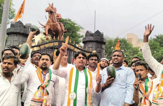 Youth NCP workers protesting. Photo: INN