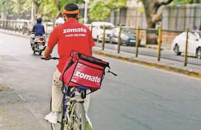 A photo of a Zoomito delivery man. Photo: INN