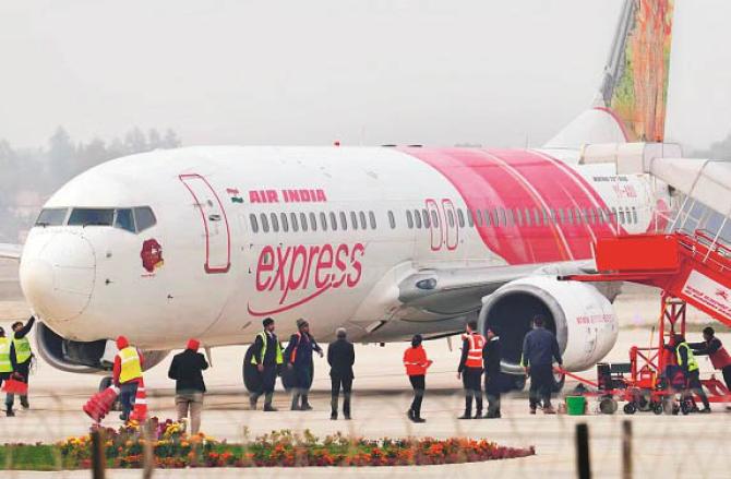 According to a report, Tata Group has 288 aircraft while it is also preparing to buy 30 new aircraft. Photo: INN