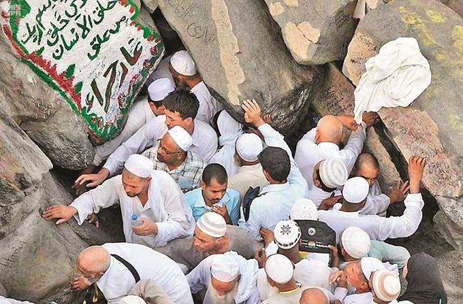 Ghar-e-Hira located in Makkah, where the first revelation was revealed to the Holy Prophet. Photo: INN