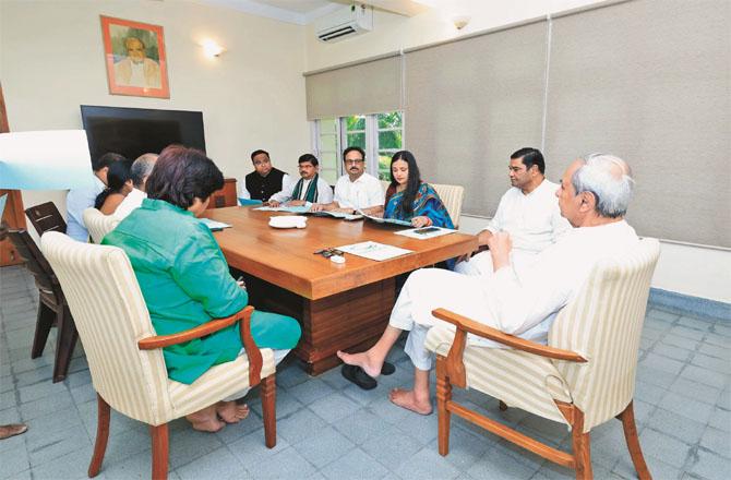 Naveen Patnaik held a meeting with his fellow MPs on Monday. Photo: INN