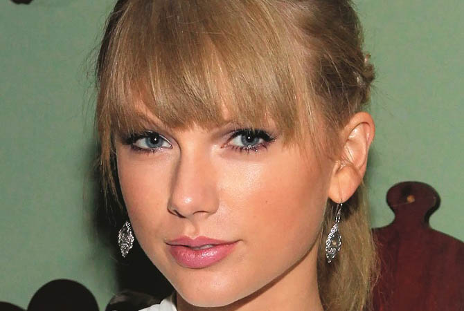 ٹیلر سویفٹ(Taylor Swift)&nbsp;اکتوبر۲۰۲۳ء میں ٹیلر سویفٹ نے اپنی موسیقی کے ذریعے ارب پتی بننے والی پہلی موسیقار کے طور پر تاریخ میں اپنا نام درج کروالیا۔ وہ۵۰۰؍ ملین ڈالر مالیت کے ایک قیمتی میوزک کیٹلاگ کی مالک ہیں۔ انہوں نے ۲۰۱۹ء تک ۲۰۰؍ ملین سے زیادہ ریکارڈ فروخت کئے ہیں۔&nbsp;