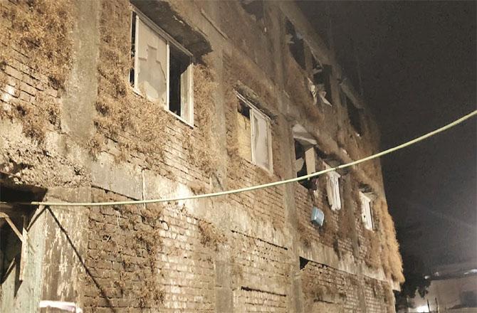 A dilapidated wall of an old building shows its disrepair. Photo: INN