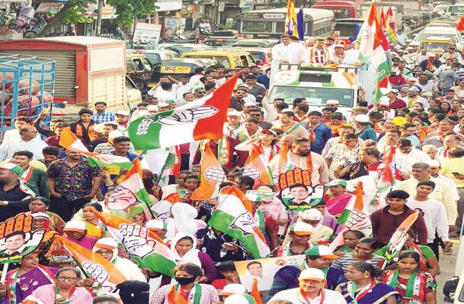 The rally of Mahavkas Aghadi candidate is passing through Maloni area