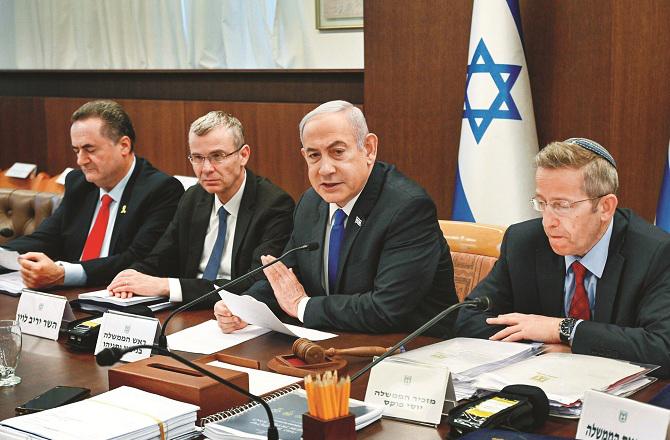 Israeli Prime Minister Netanyahu`s difficulties are going to increase after the warrant is issued