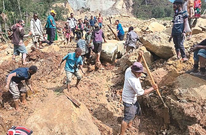 A search and rescue scene in Enga province. Photo: PTI.