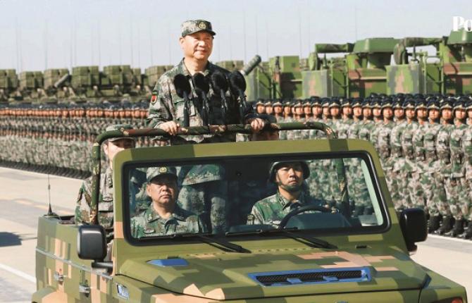 Chinese President reviewing the preparations of the army. Photo: INN