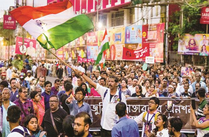 Junior doctors are once again protesting and striking in Kolkata. (PTI)