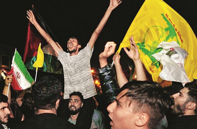 A large number of young people were among those celebrating on the streets of Tehran on Tuesday night. Photo: INN.