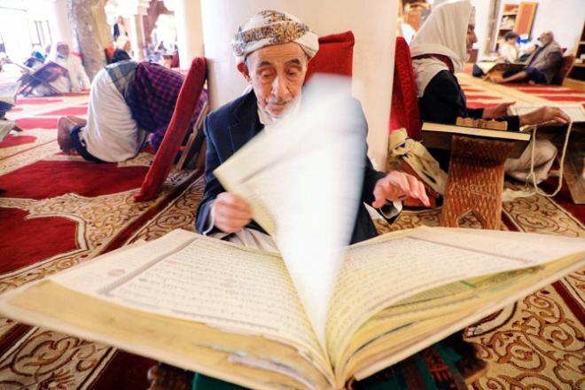 Get into the habit of reading the Qur`an with understanding, through which you will gradually see the world of the Hereafter behind the veil of this world with the eyes of faith. Photo: INN