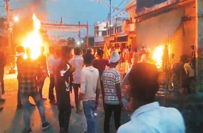 The riot that broke out in Mehsi Tehsil of Bahraich has spread to several villages. (Photo: Agency)