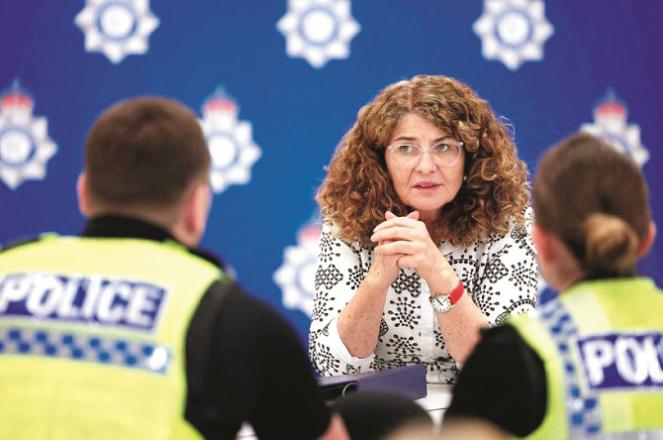 British Minister Diana Johnson in a program organized by the police. Photo: INN