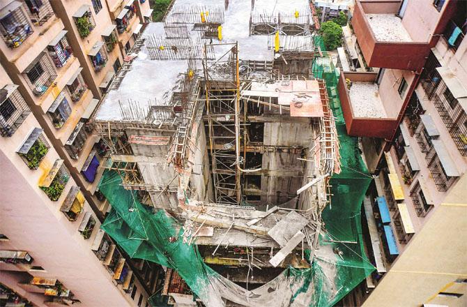 3 laborers were killed due to the collapse of the under-construction building. Photo: PTI