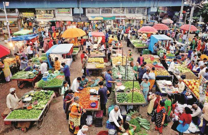 A picture of a vegetable market in Mumbai. Photo: INN