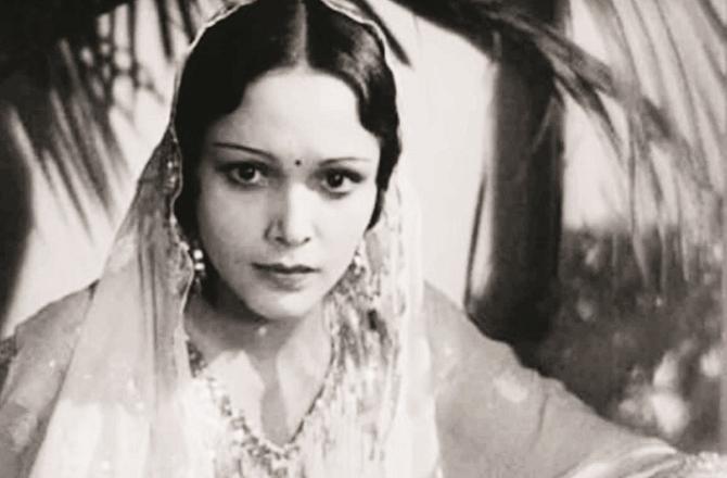 After watching the film `Achhut Kannya`, the then Prime Minister Pandit Nehru wrote a letter congratulating Devika Rani. Photo: INN.