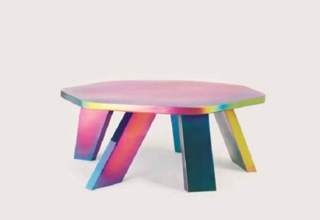 A table with two unique designs as a piece of furniture. Photo: INN