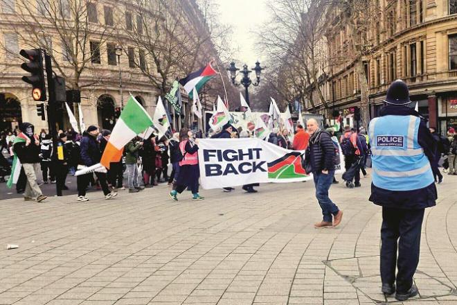 A large number of people participated in the march in support of the Palestinians. Photo: INN