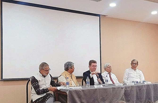 From right Father Frazer Meskernheis, Dr. Zaheer Qazi, Prof. Thomas Bloom Hanson, Dr. Bhalchandra Mangekar and Irfan Engr. Photo: INN