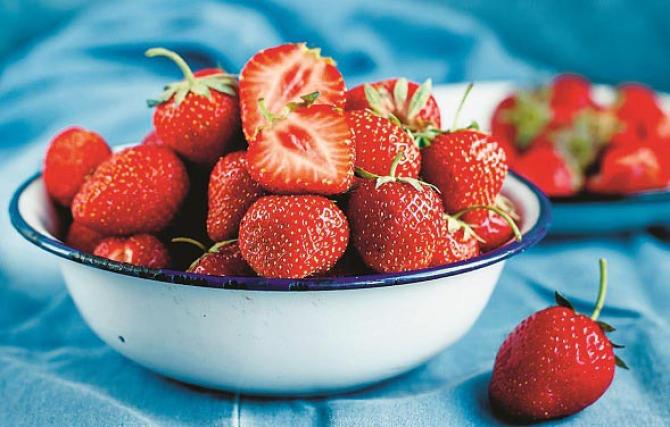 Strawberries are also rich in potassium. Photo: INN