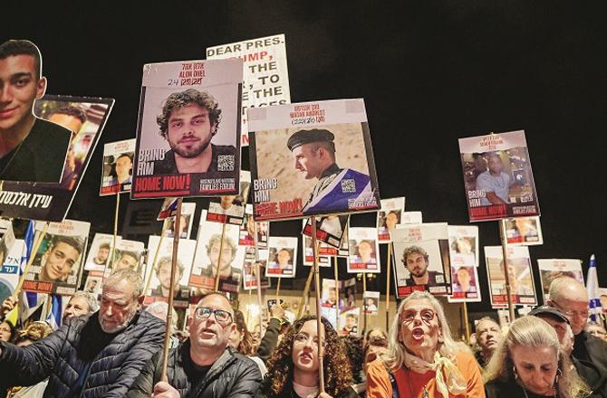 غزہ: ۴۸؍ گھنٹوں میں ۱۳۰؍ جاں بحق، لبنان اور شام پر بھی حملے، اسرائیل میں احتجاج