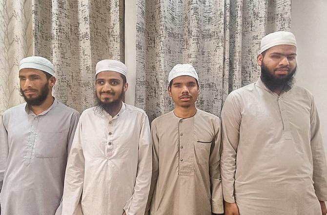 Hafiz Muhammad Bhadra, Hafiz Muhammad Rehan, Hafiz Muhammad Saqib and Hafiz Atiqur Rahman can be seen in the picture from right. Photo: INN.